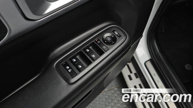 Hyundai Santa Fe 2024 — Photo 19/38