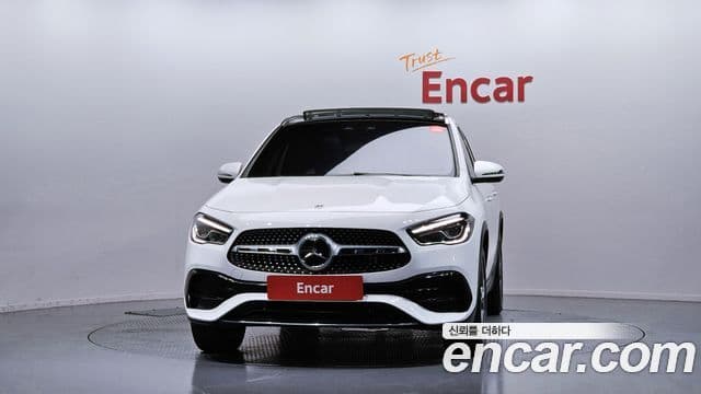 Mercedes-Benz GLA-Class 2023 — Фото 3/20