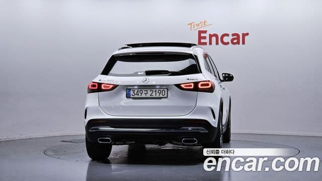 Mercedes-Benz GLA-Class 2023 — Фото 4/20