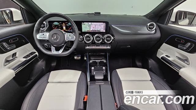 Mercedes-Benz GLA-Class 2023 — Фото 7/20