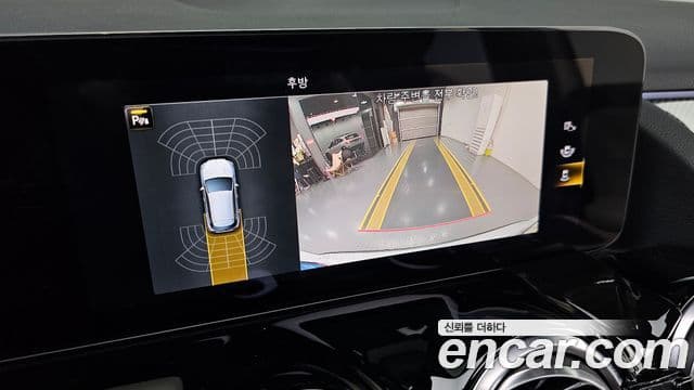 Mercedes-Benz GLA-Class 2023 — Фото 14/20