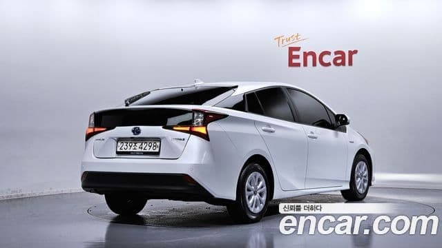 Toyota Prius 2022 — Şəkil 2/20