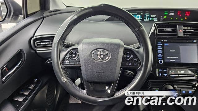 Toyota Prius 2022 — Şəkil 15/20