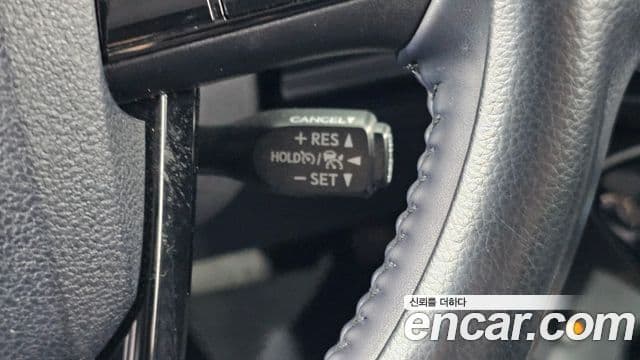 Toyota Prius 2022 — Photo 21/32