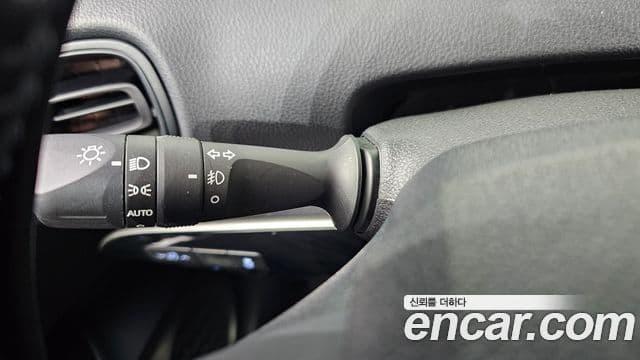 Toyota Prius 2022 — Photo 12/32