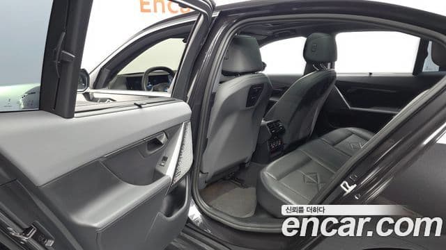 BMW i5 2023 — ფოტო 1/36