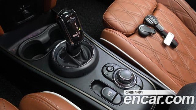 Mini Cooper S Countryman 2021 — ფოტო 8/20