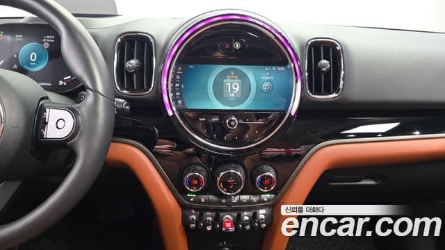 Mini Cooper S Countryman 2021 — ფოტო 13/20