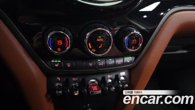 Mini Cooper S Countryman 2021 — ფოტო 18/20
