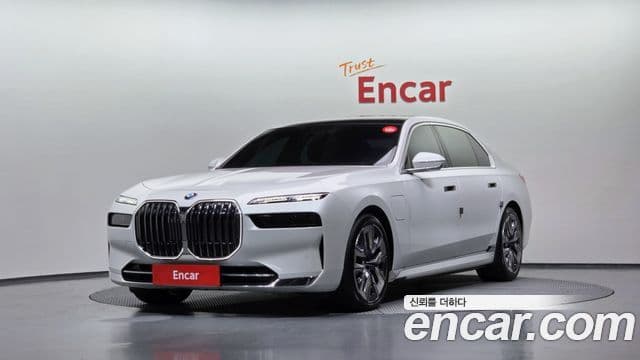 BMW 7 Series 2023 — ფოტო 1/20