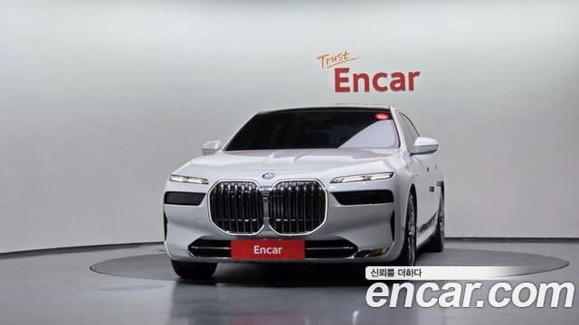 BMW 7 Series 2023 — ფოტო 3/20