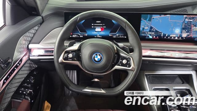 BMW 7 Series 2023 — ფოტო 13/20