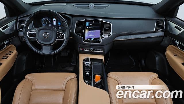Volvo XC90 2022 — Фото 10/20