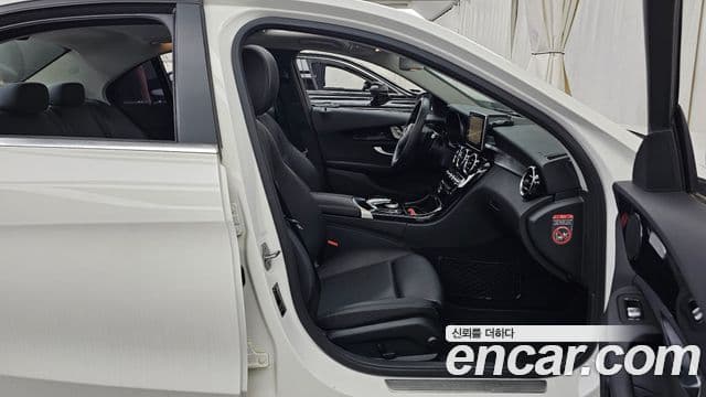 Mercedes-Benz C-Class 2018 — Şəkil 3/29