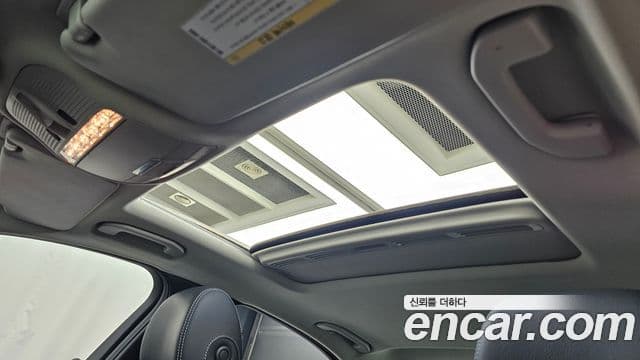 Mercedes-Benz C-Class 2018 — Şəkil 9/29