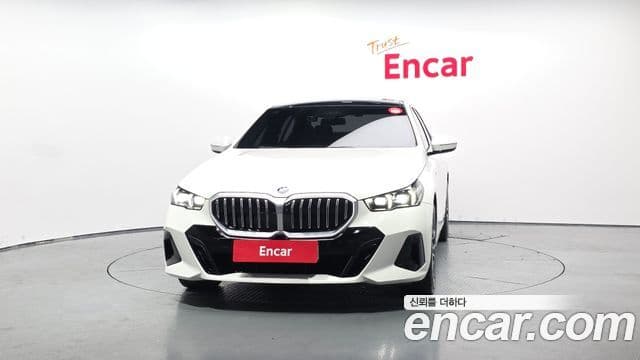 BMW 5 Series 2023 — ფოტო 3/20