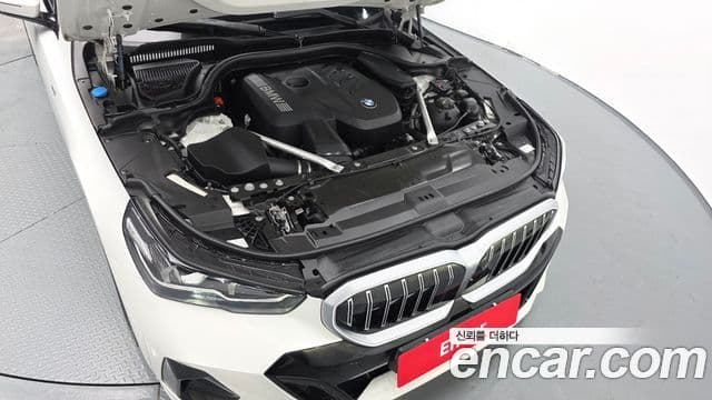 BMW 5 Series 2023 — ფოტო 6/20