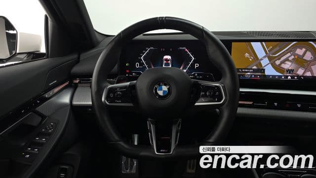BMW 5 Series 2023 — ფოტო 13/20