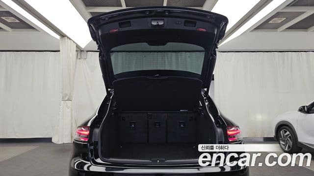 Porsche Macan 2023 — Фото 20/20