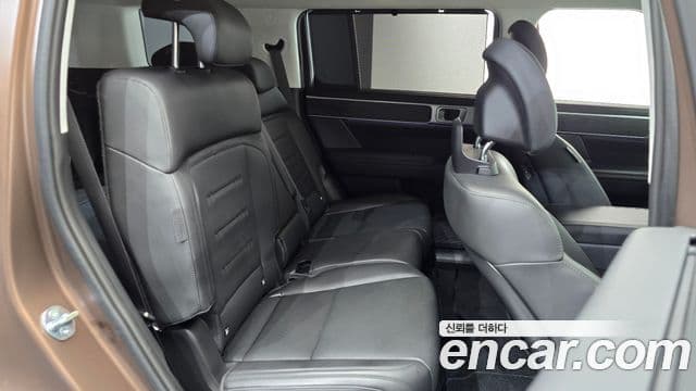 Hyundai Santa Fe 2024 — ფოტო 8/35