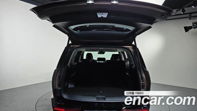 Hyundai Santa Fe 2024 — ფოტო 33/35