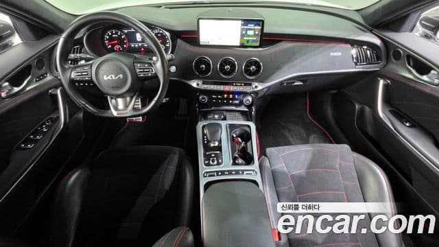 Kia Stinger 2021 — Фото 7/20