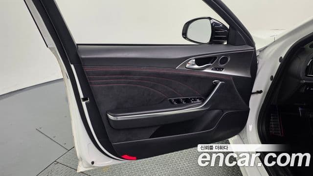 Kia Stinger Meister 2021 — Photo 27/38