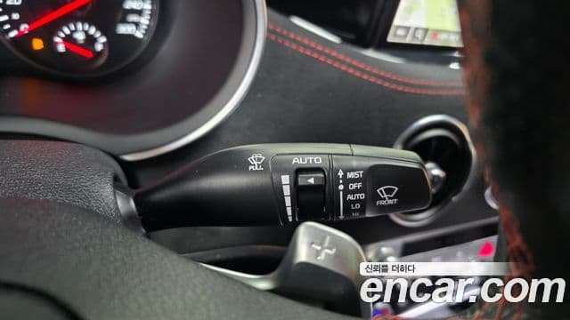 Kia Stinger Meister 2021 — Photo 7/38