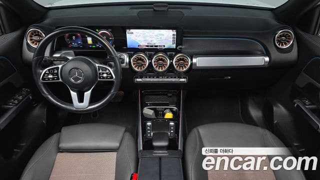 Mercedes-Benz EQB 2022 — ფოტო 14/34