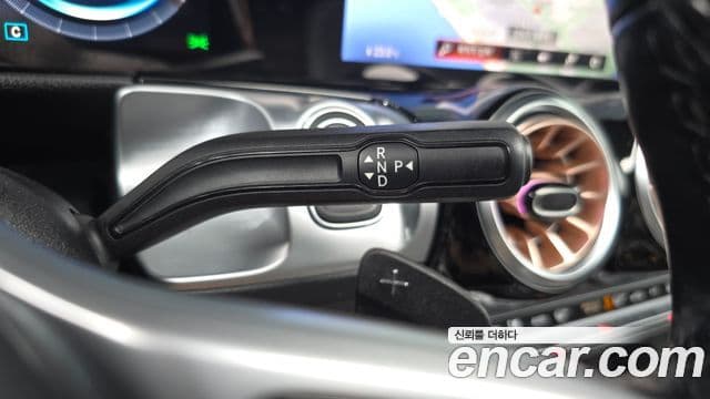 Mercedes-Benz EQB 2022 — ფოტო 22/34