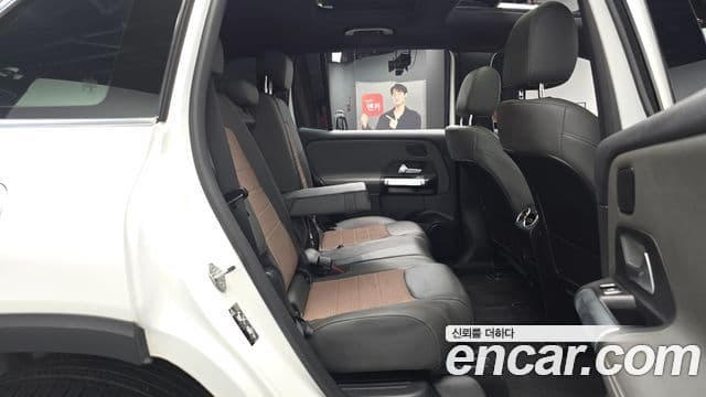 Mercedes-Benz EQB 2022 — ფოტო 23/34