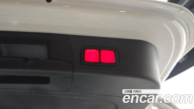 Mercedes-Benz EQB 2022 — ფოტო 27/34