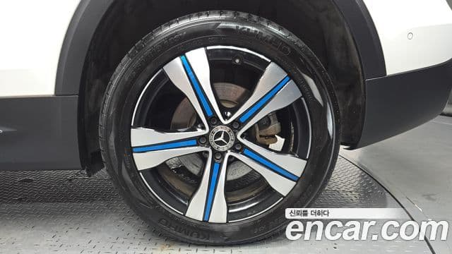 Mercedes-Benz EQB 2022 — ფოტო 29/34