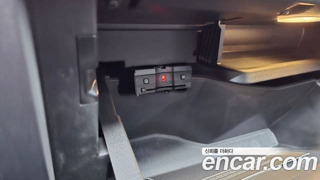 Mercedes-Benz EQB 2022 — ფოტო 8/34
