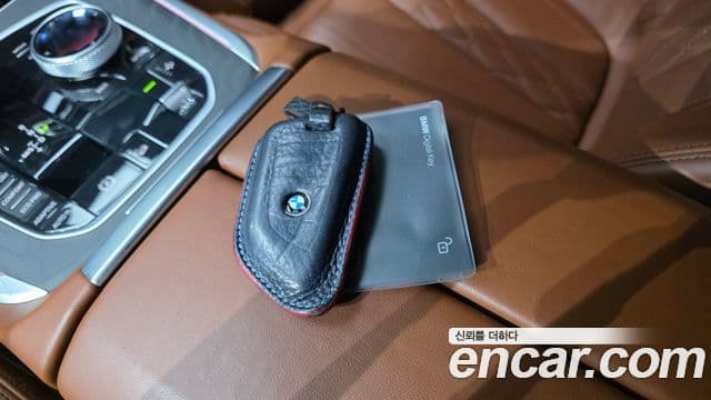BMW X7 2022 — ფოტო 20/40