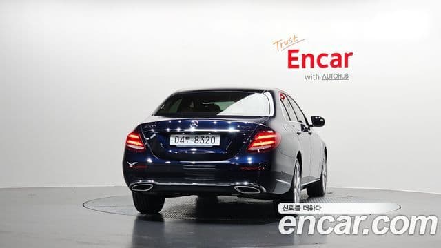 Mercedes-Benz E-Class 2019 — ფოტო 4/20