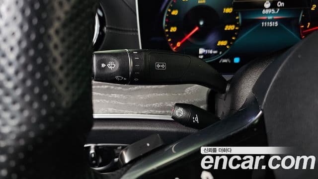 Mercedes-Benz E-Class 2022 — ფოტო 16/20