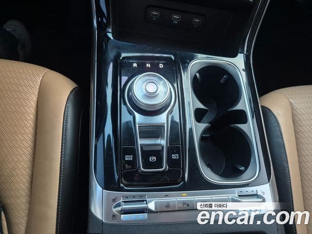 Kia Carnival 2021 — Фото 6/20