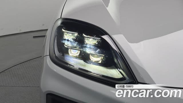 Porsche Cayenne 2024 — Photo 4/32