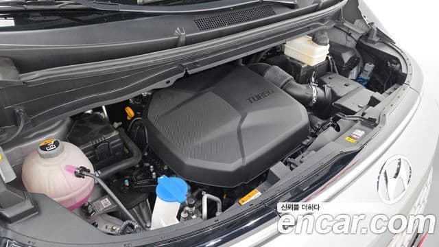 Hyundai Staria 2023 — Фото 6/20