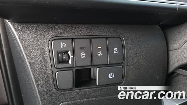 Hyundai Staria 2023 — Фото 13/20