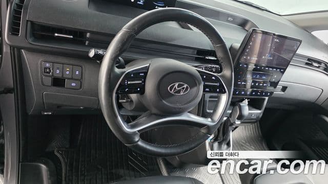 Hyundai Staria 2023 — Фото 14/20