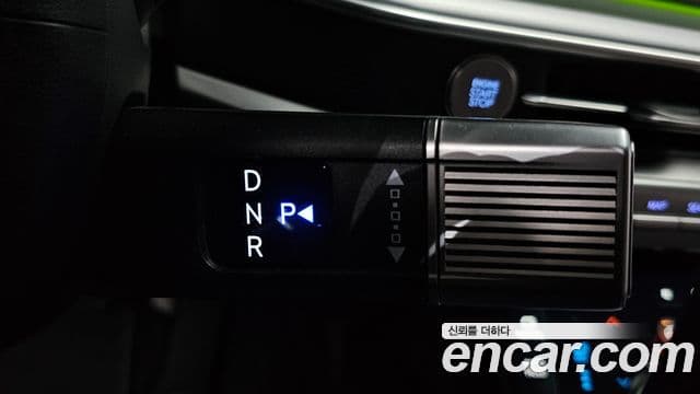 Hyundai Grandeur 2023 — ფოტო 9/20