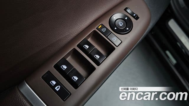 Hyundai Grandeur 2023 — ფოტო 19/20