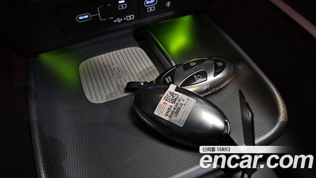 Hyundai Grandeur Hybrid 2023 — Photo 13/35