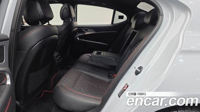 Genesis G70 2018 — ფოტო 12/20