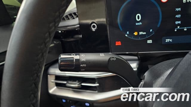Hyundai Grandeur 2023 — Şəkil 18/20