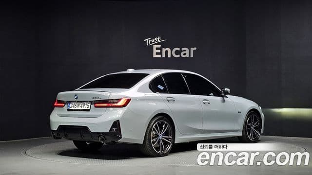 BMW 3 Series 2023 — ფოტო 2/20