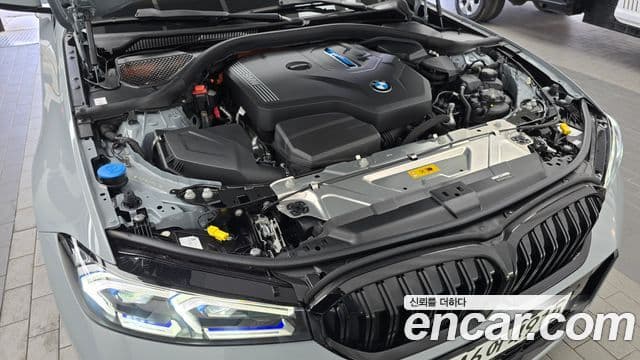 BMW 3 Series 2023 — ფოტო 6/20