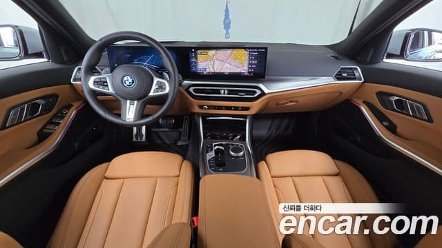 BMW 3 Series 2023 — ფოტო 7/20